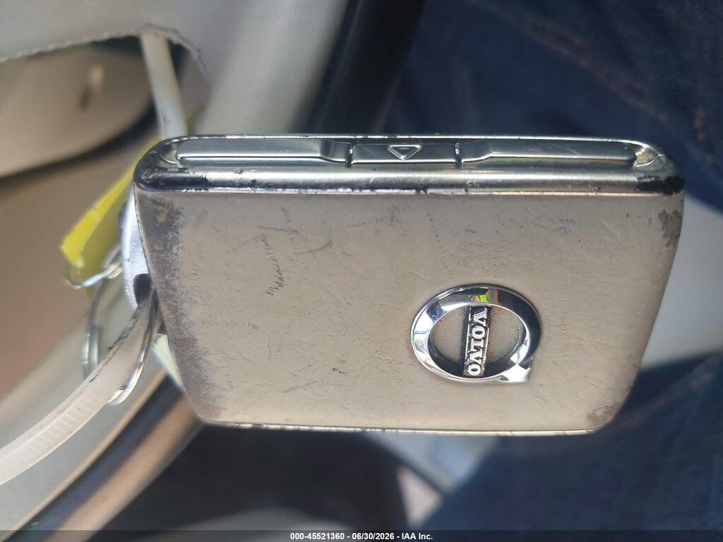 LYV102RL0KB289870 2019 VOLVO XC60 photo no. 11