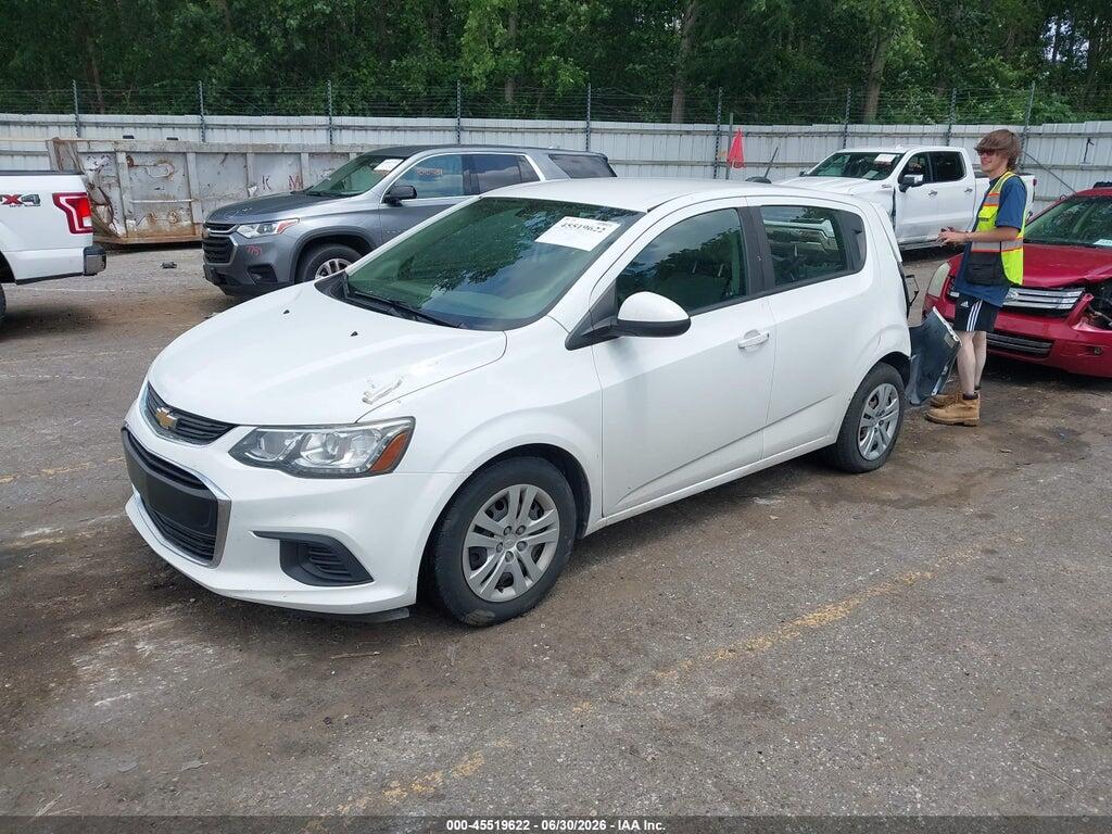 1G1JG6SH8H4159092 2017 CHEVROLET SONIC photo no. 2