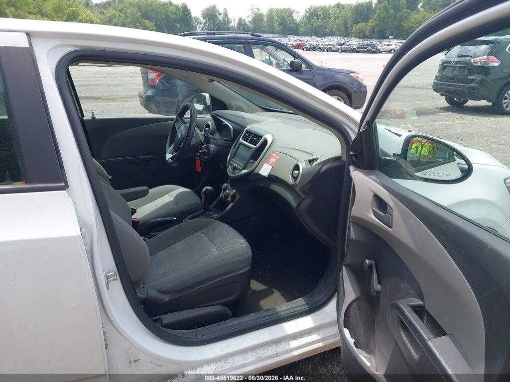 1G1JG6SH8H4159092 2017 CHEVROLET SONIC photo no. 5