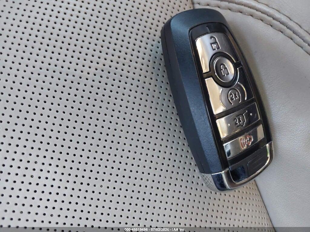 5LM5J7XC4PGL00744 2023 LINCOLN AVIATOR photo no. 11