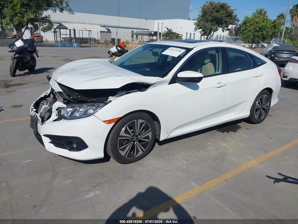 JHMFC1F33JX030268 2018 HONDA CIVIC photo no. 2