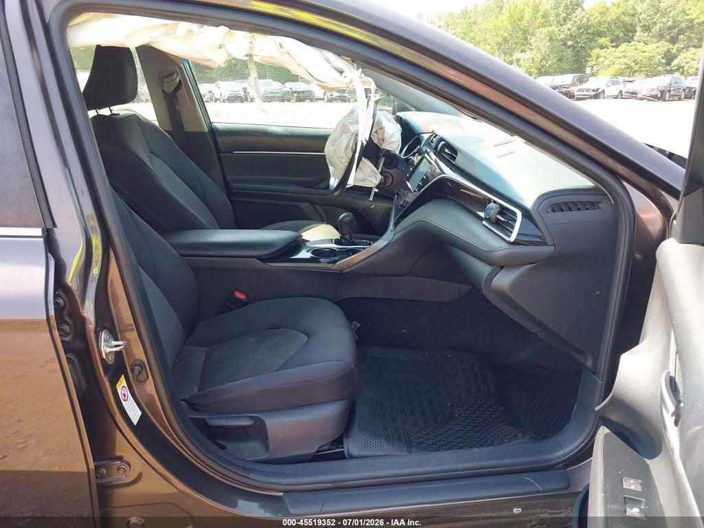 4T1B11HK1JU079900 2018 TOYOTA CAMRY photo no. 5
