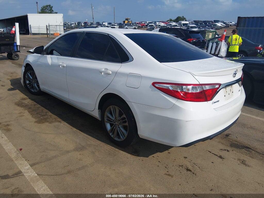 4T1BF1FK5GU195758 2016 TOYOTA CAMRY photo no. 3