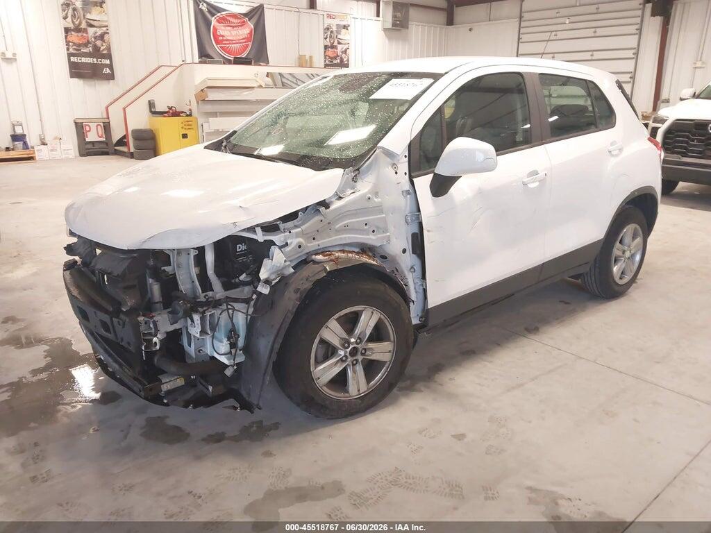 3GNCJKSB9KL201090 2019 CHEVROLET TRAX photo no. 2