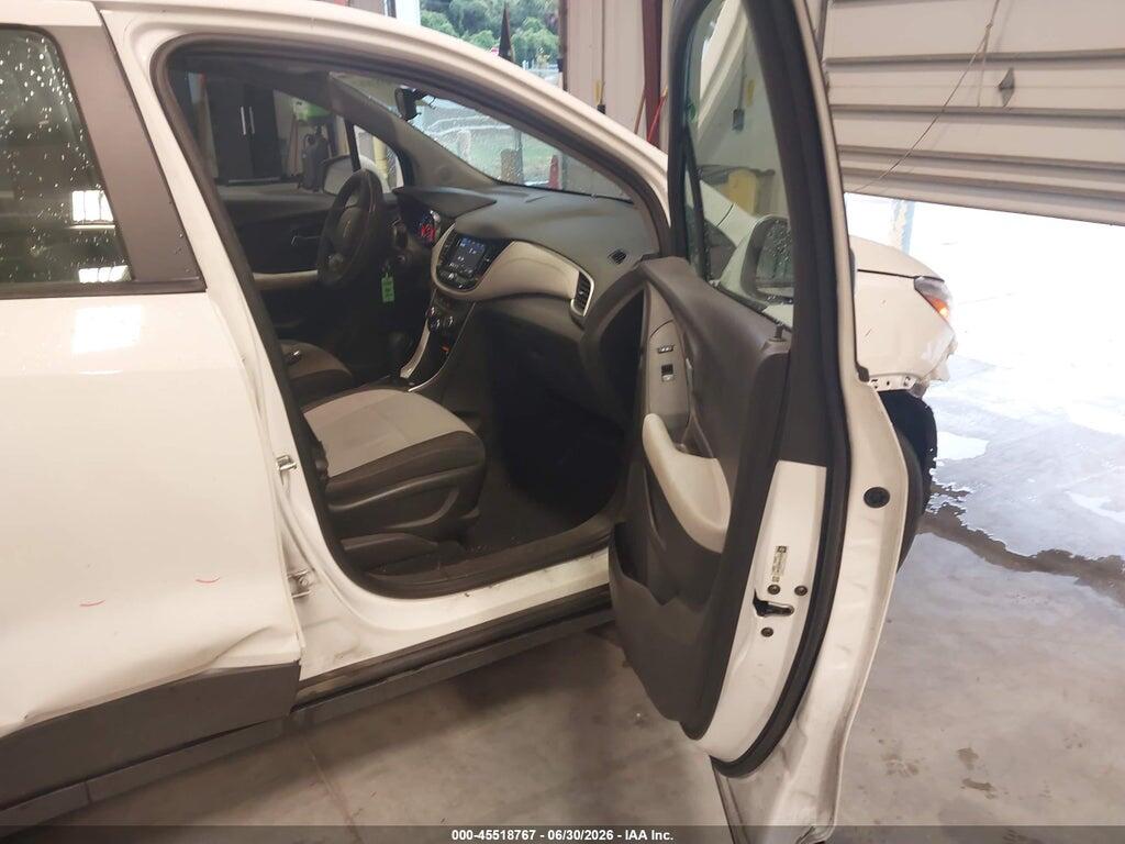 3GNCJKSB9KL201090 2019 CHEVROLET TRAX photo no. 5