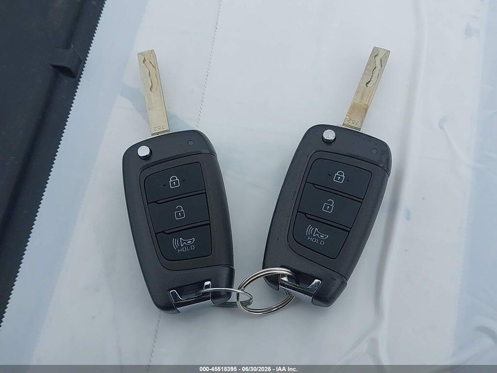 KMHRC8A33PU257254 2023 HYUNDAI VENUE photo no. 11