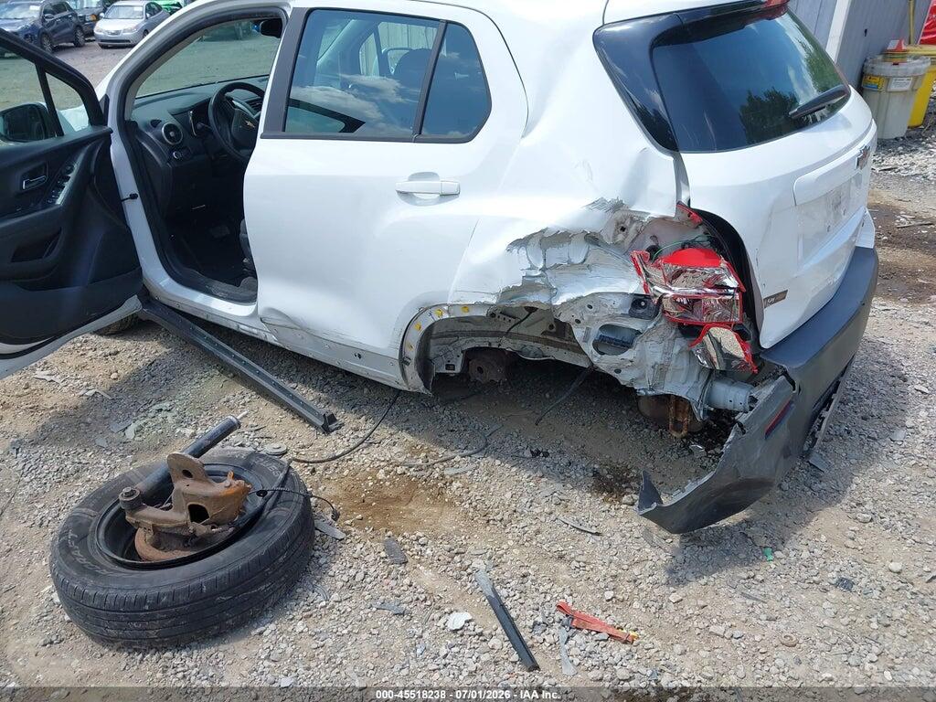 KL7CJKSB2GB611387 2016 CHEVROLET TRAX photo no. 6
