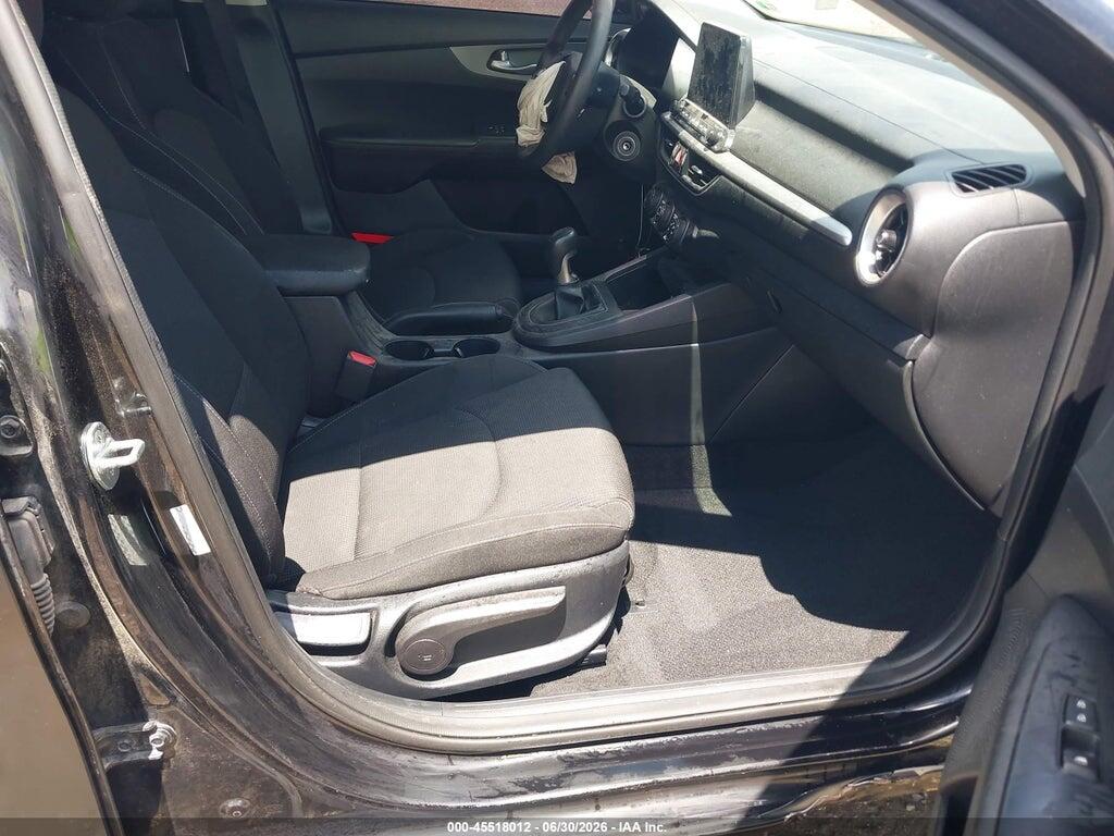3KPF24AD6ME395277 2021 KIA FORTE photo no. 5