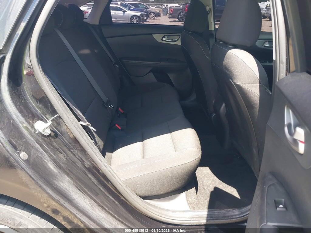 3KPF24AD6ME395277 2021 KIA FORTE photo no. 8