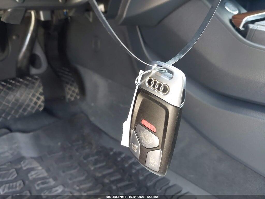 WA1ANAFY9J2006369 2018 AUDI Q5 photo no. 11
