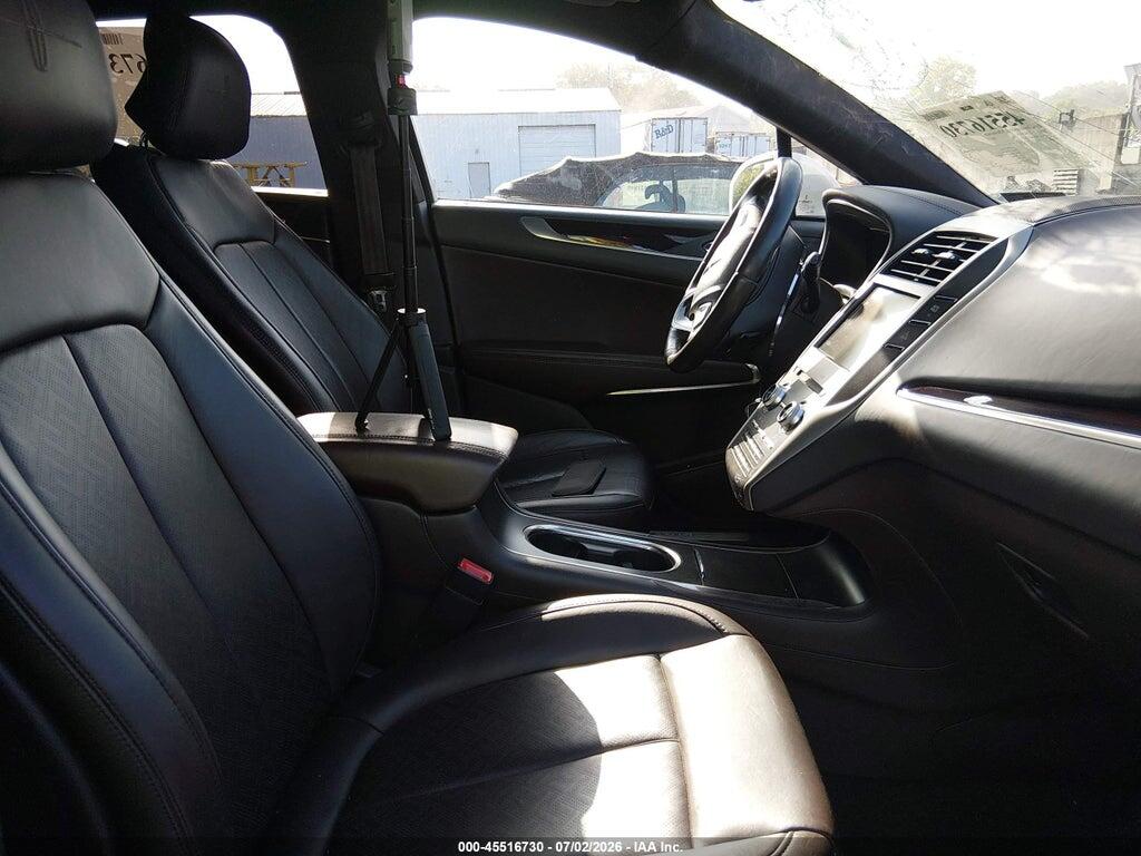 5LMCJ4D91KUL16375 2019 LINCOLN MKC photo no. 5