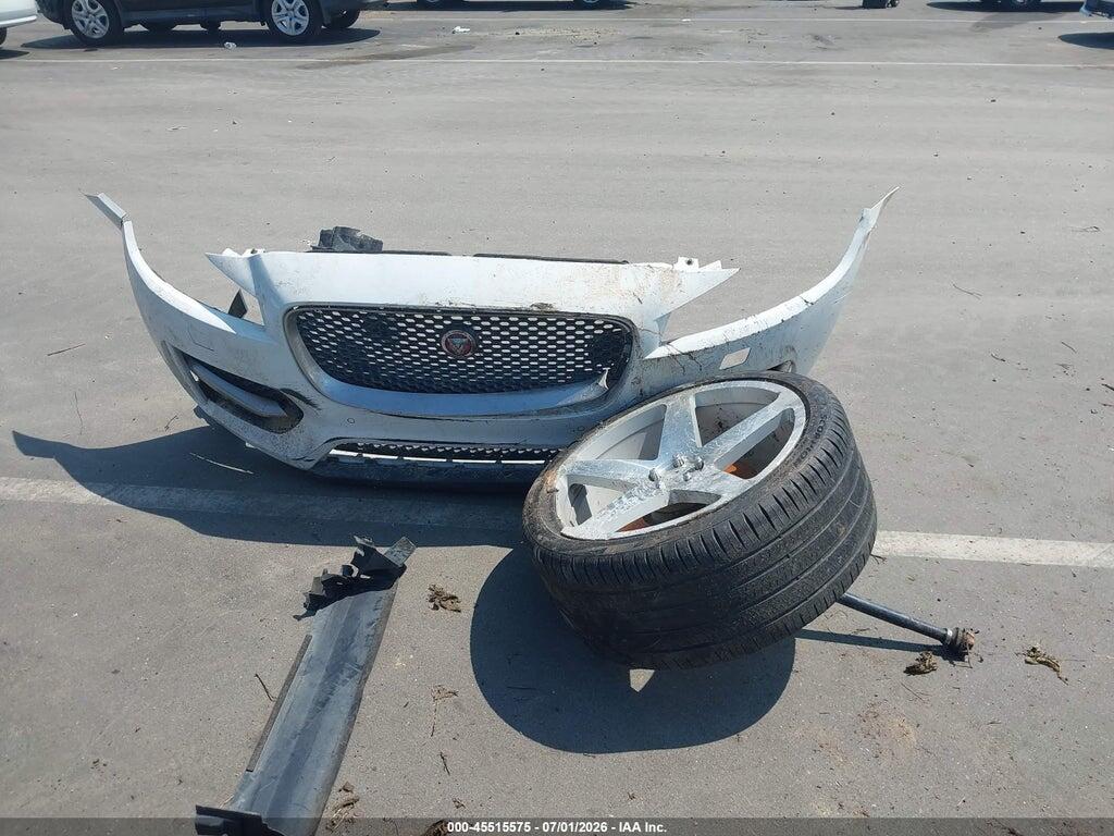 SADCL2BV4HA056879 2017 JAGUAR F-PACE photo no. 11
