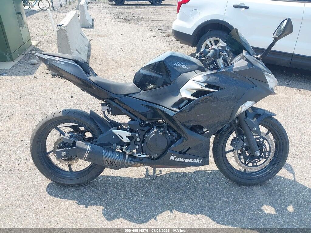 JKAEXKH12KDA40681 2019 KAWASAKI EX400 photo no. 12