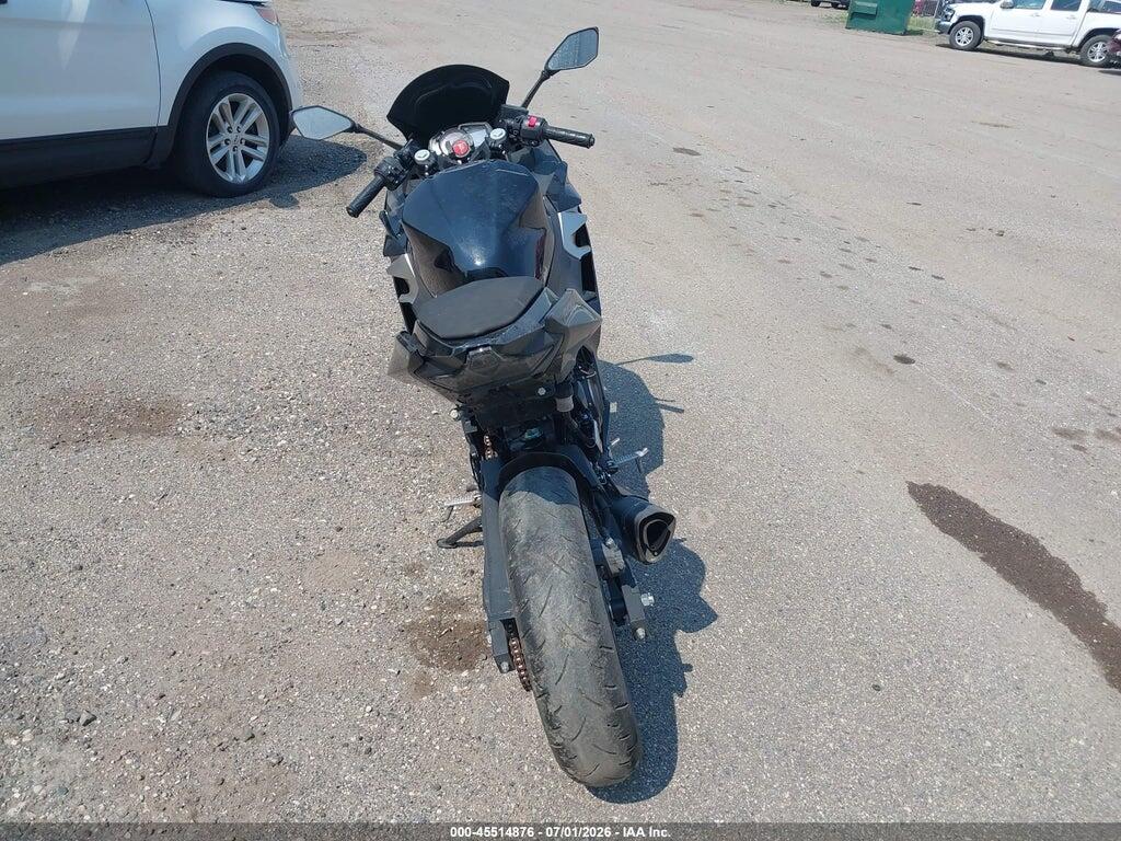 JKAEXKH12KDA40681 2019 KAWASAKI EX400 photo no. 6