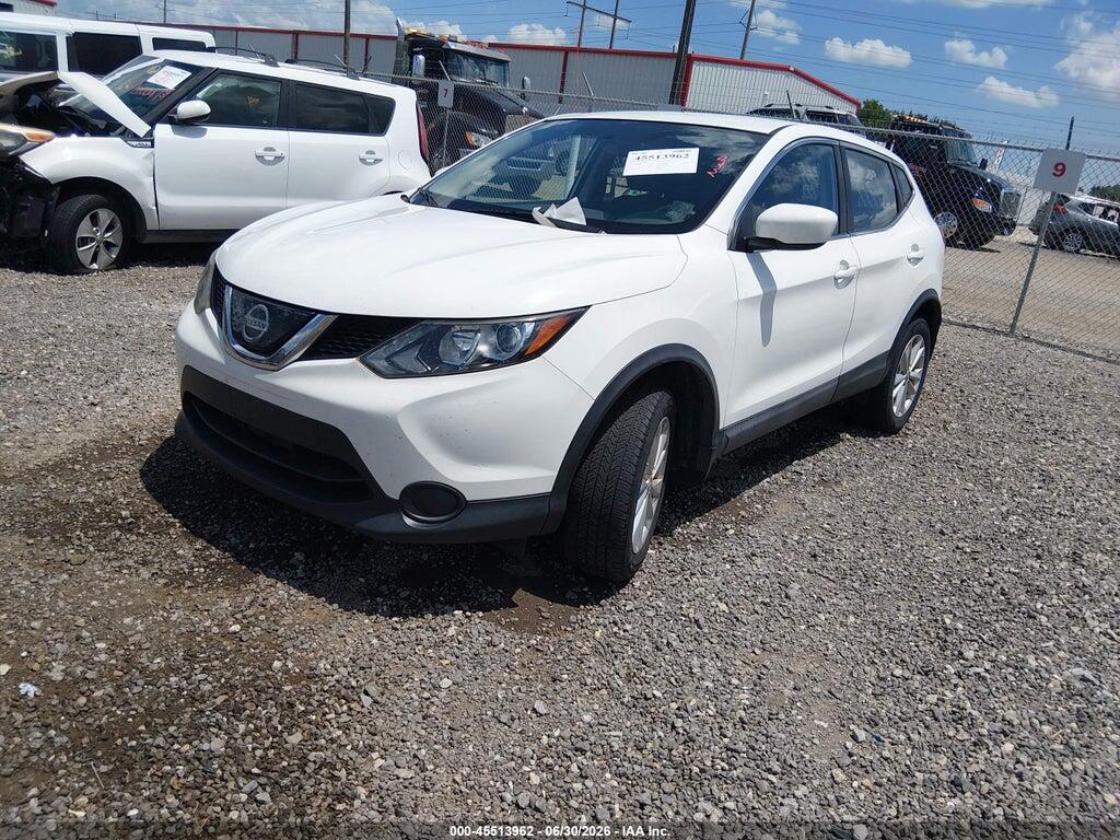 JN1BJ1CP8JW157426 2018 NISSAN ROGUE SPORT photo no. 2