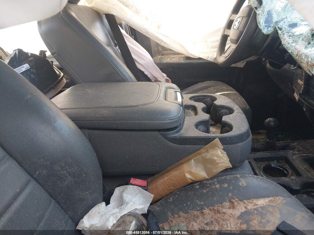 3C6UR5CJ8JG150421 2018 RAM 2500 photo no. 5