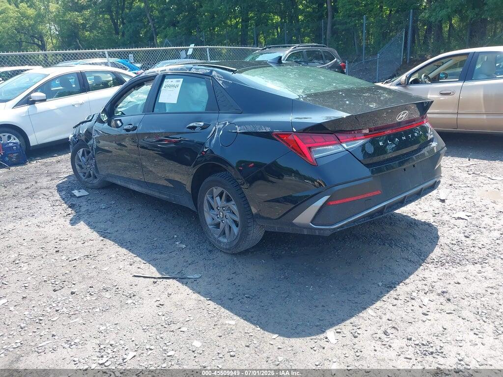 KMHLM4DJXRU093963 2024 HYUNDAI ELANTRA HYBRID photo no. 3