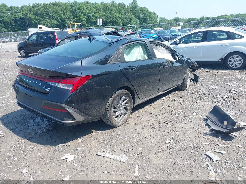 KMHLM4DJXRU093963 2024 HYUNDAI ELANTRA HYBRID photo no. 4