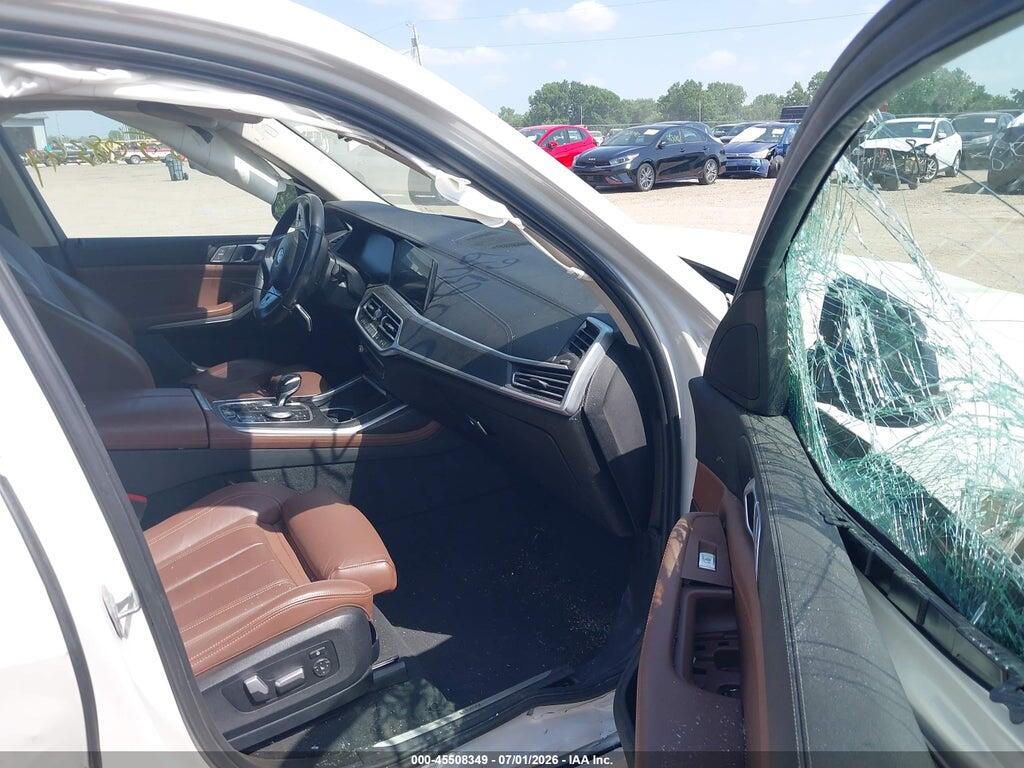 5UXCW2C09N9L58976 2022 BMW X7 photo no. 5