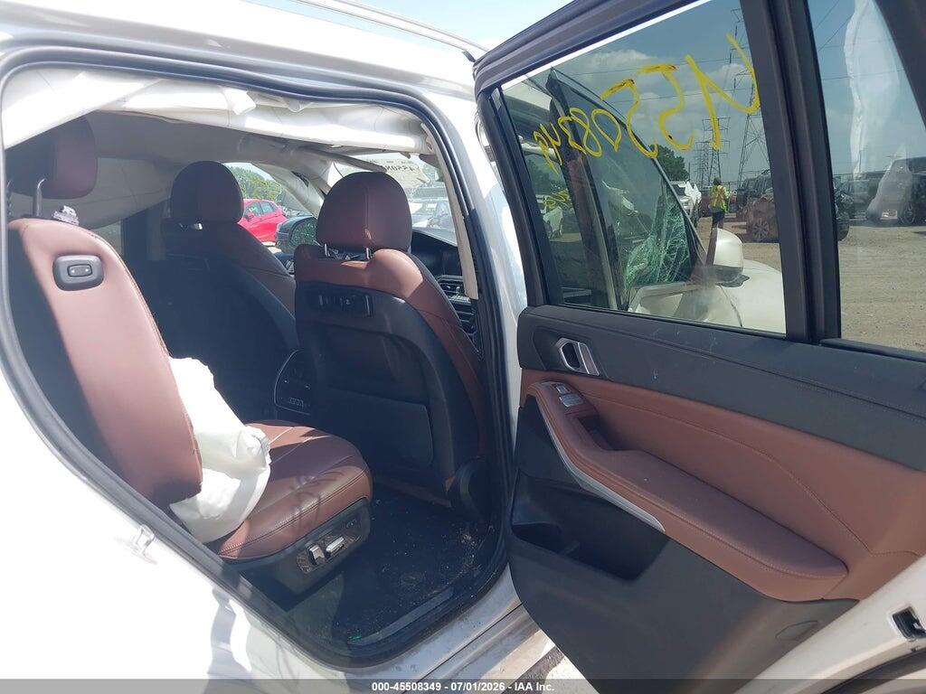 5UXCW2C09N9L58976 2022 BMW X7 photo no. 8