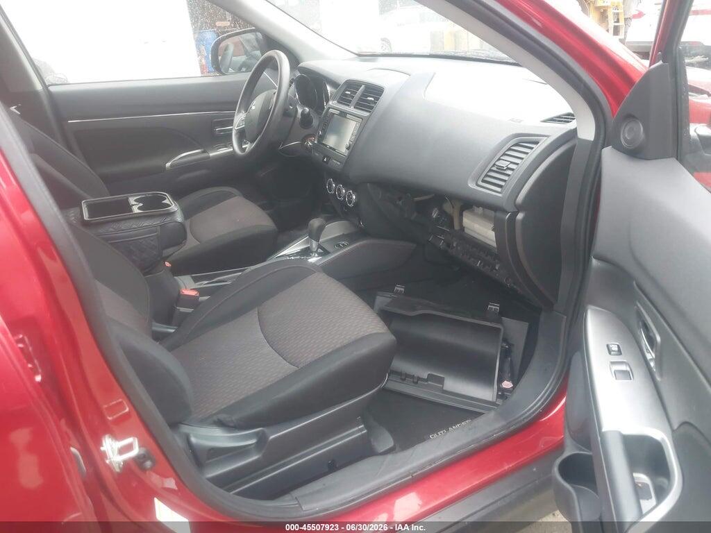 JA4AR3AU5JU019807 2018 MITSUBISHI OUTLANDER SPORT photo no. 5