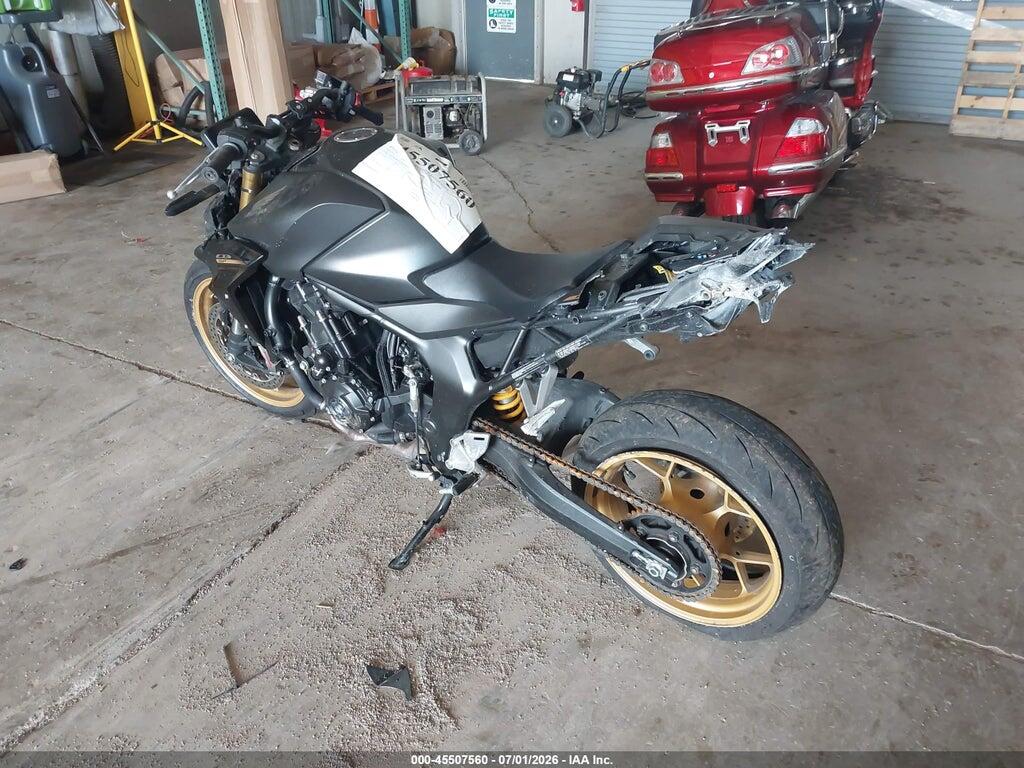 JH2SC8611SK000604 2025 HONDA CB1000 photo no. 3
