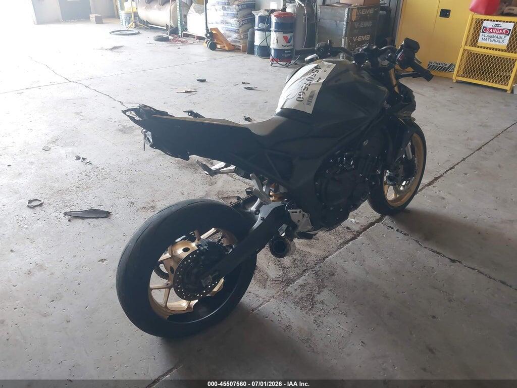 JH2SC8611SK000604 2025 HONDA CB1000 photo no. 4