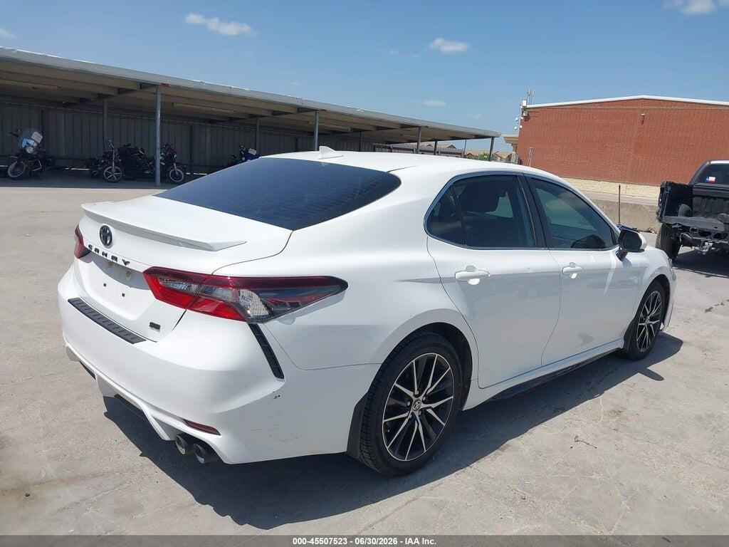 4T1G11AKXMU419615 2021 TOYOTA CAMRY photo no. 4