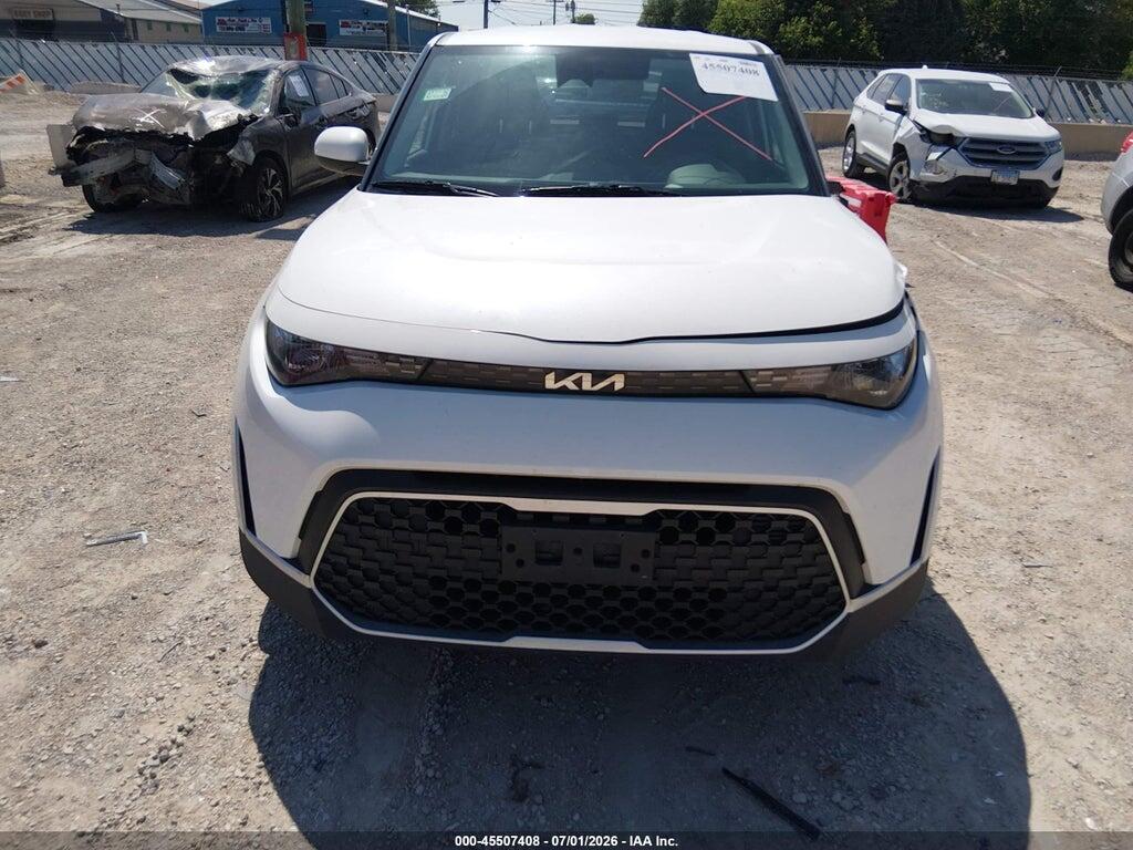 KNDJ23AU2P7870657 2023 KIA SOUL photo no. 12
