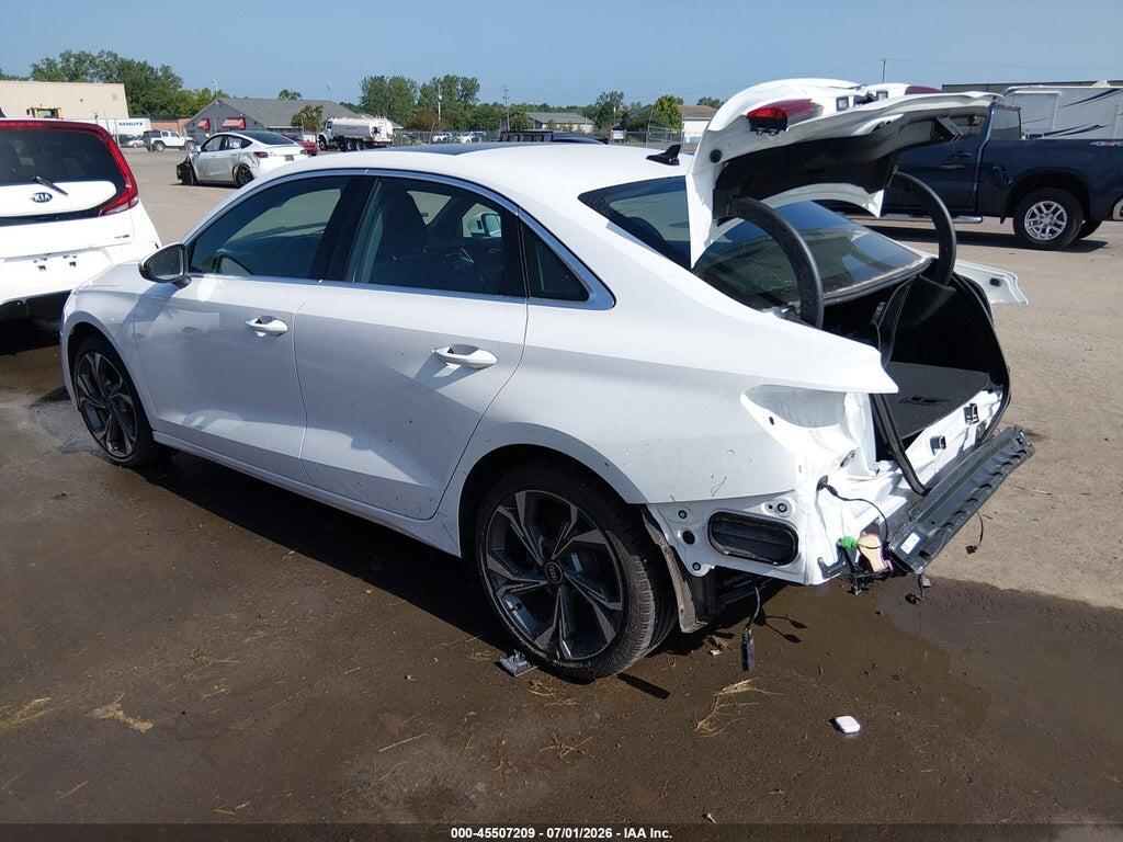 WAUGUDGY3NA020280 2022 AUDI A3 photo no. 3