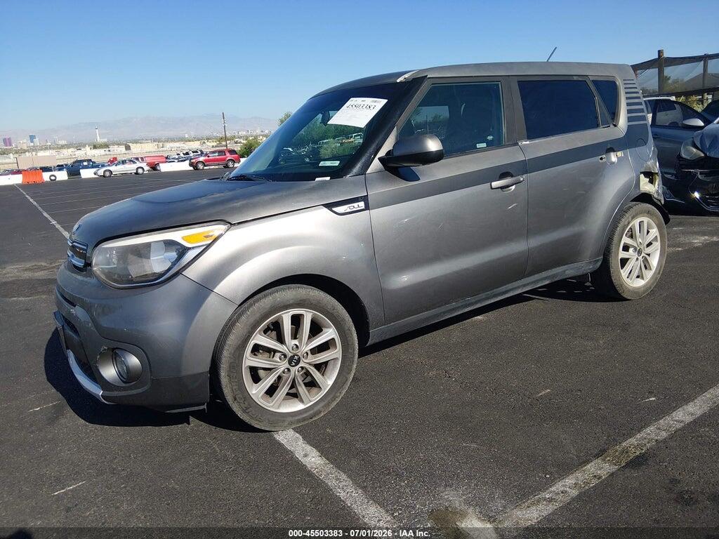 KNDJP3A56J7539145 2018 KIA SOUL photo no. 2