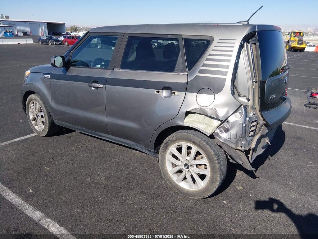 KNDJP3A56J7539145 2018 KIA SOUL photo no. 3