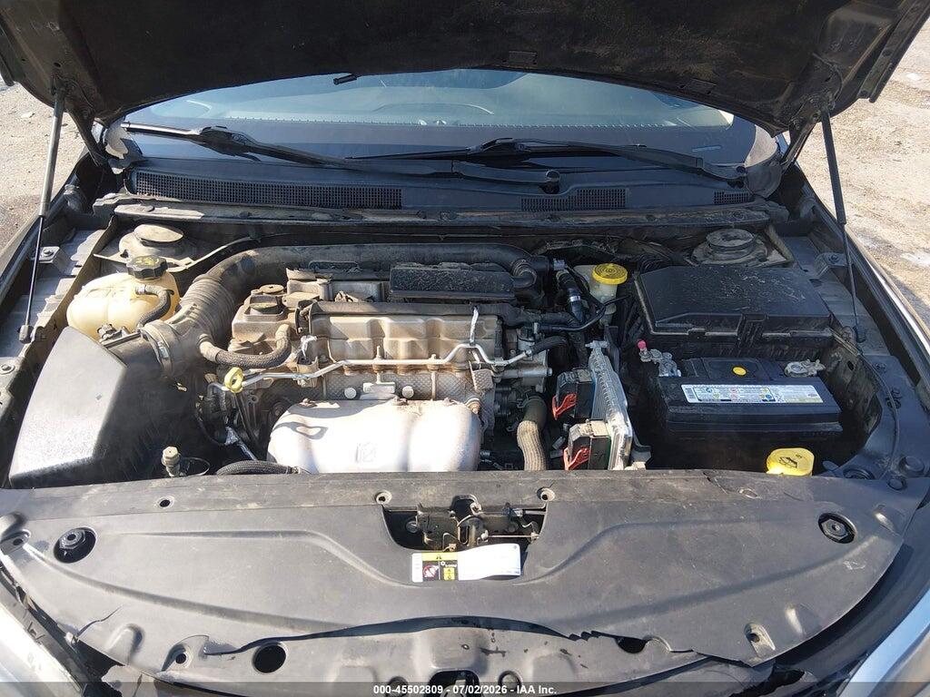 1C3CCCFB1GN196529 2016 CHRYSLER 200 photo no. 10