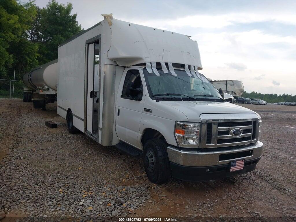 1FDWE3FN1NDC14183 2022 FORD E-350 CUTAWAY photo no. 1