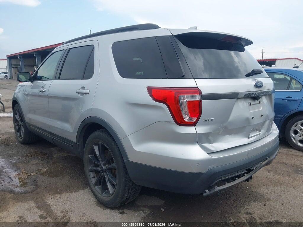 1FM5K7D80HGA58522 2017 FORD EXPLORER photo no. 3