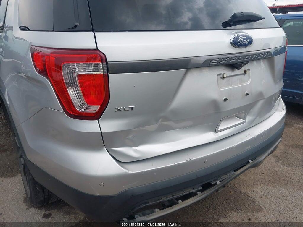 1FM5K7D80HGA58522 2017 FORD EXPLORER photo no. 6