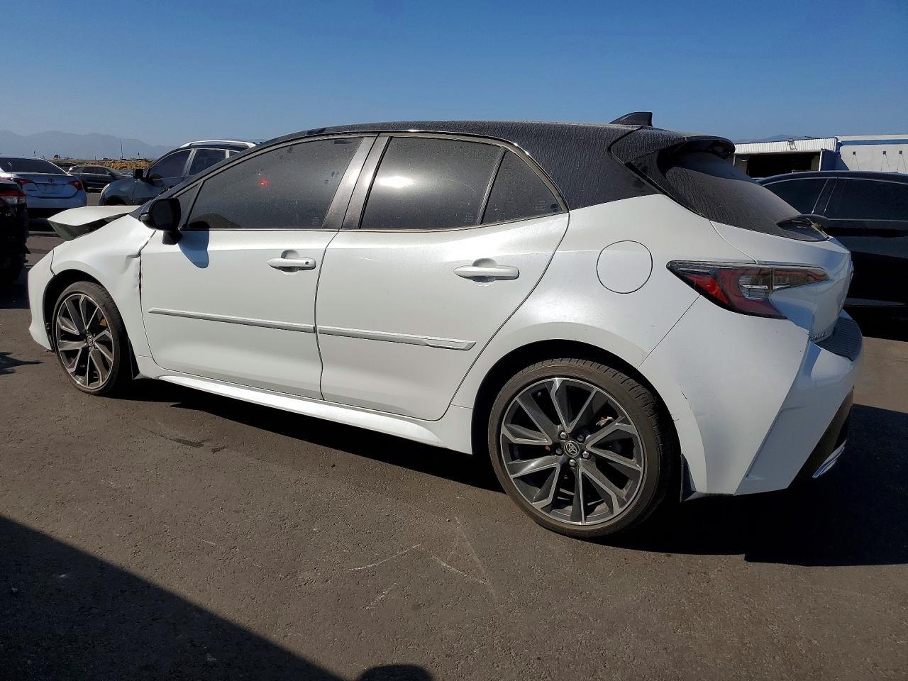 2021 TOYOTA COROLLA XSE — Фото 2 из 12