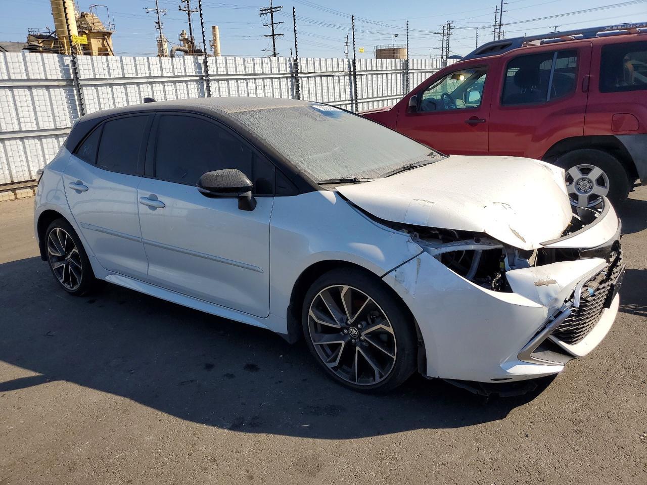 2021 TOYOTA COROLLA XSE — Фото 4 из 12