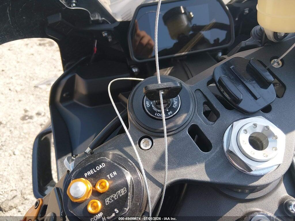 JYARN39E7GA001932 2016 YAMAHA YZFR1 photo no. 11