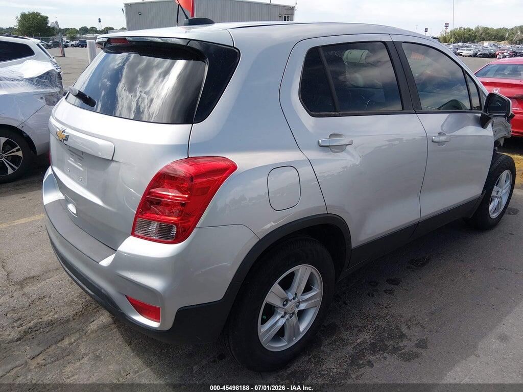 KL7CJKSBXLB031332 2020 CHEVROLET TRAX photo no. 4