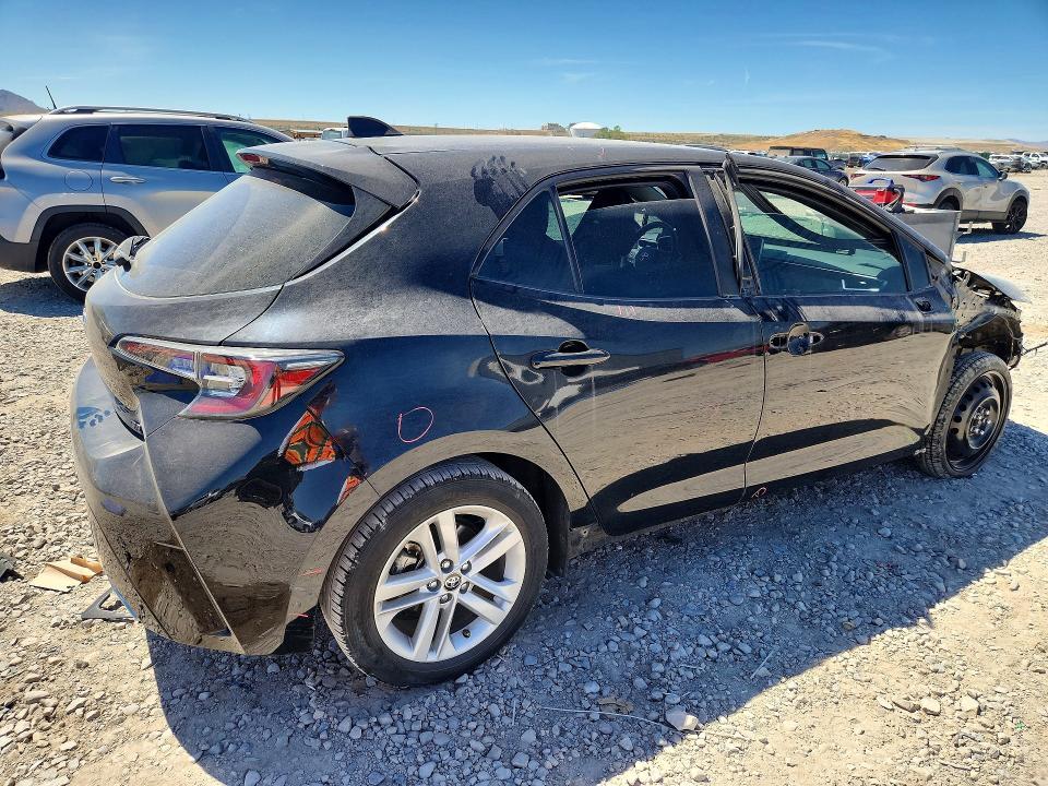 2021 TOYOTA COROLLA HATCHBACK SE — Фото 3 из 12