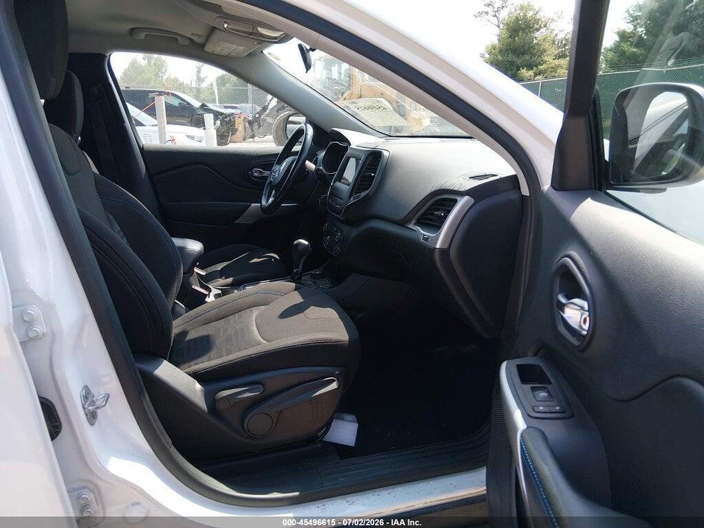 1C4PJMCX5KD470368 2019 JEEP CHEROKEE photo no. 5