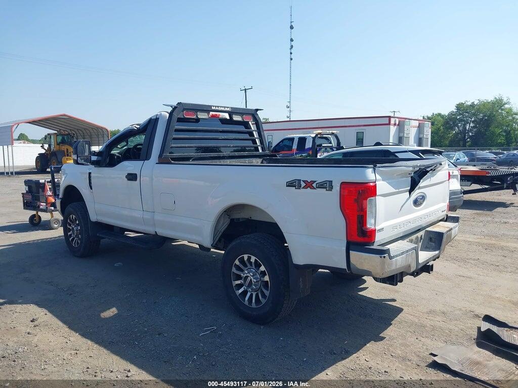 1FTBF3B68HEC19104 2017 FORD F-350 photo no. 3