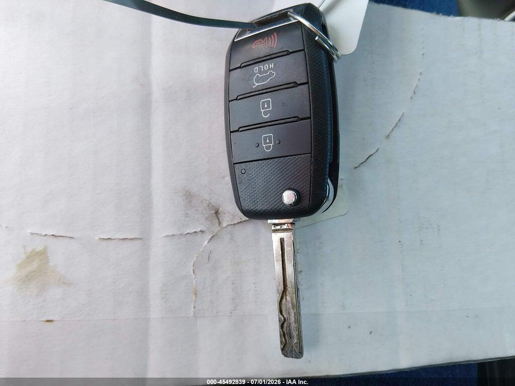 KNDJN2A20J7507099 2018 KIA SOUL photo no. 11
