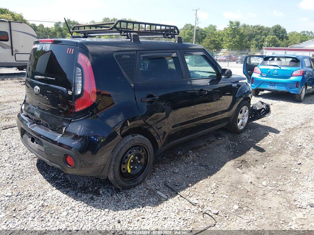 KNDJN2A20J7507099 2018 KIA SOUL photo no. 4