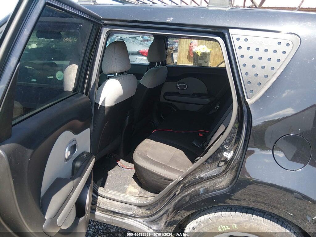 KNDJN2A20J7507099 2018 KIA SOUL photo no. 8