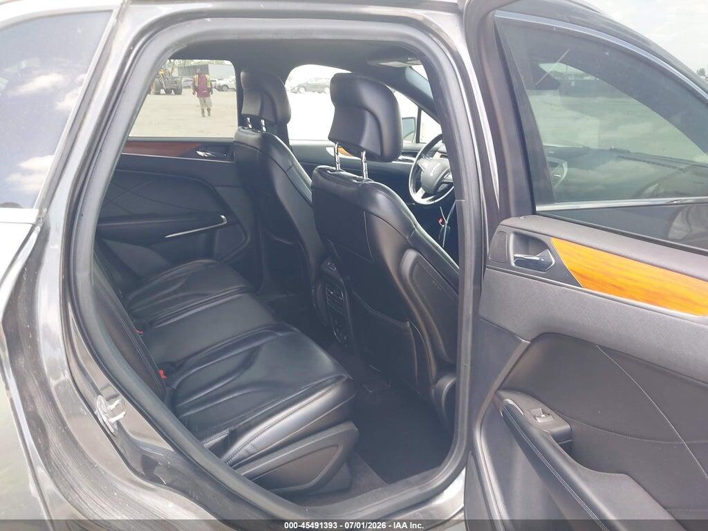 5LMCJ3C91KUL25945 2019 LINCOLN MKC photo no. 8