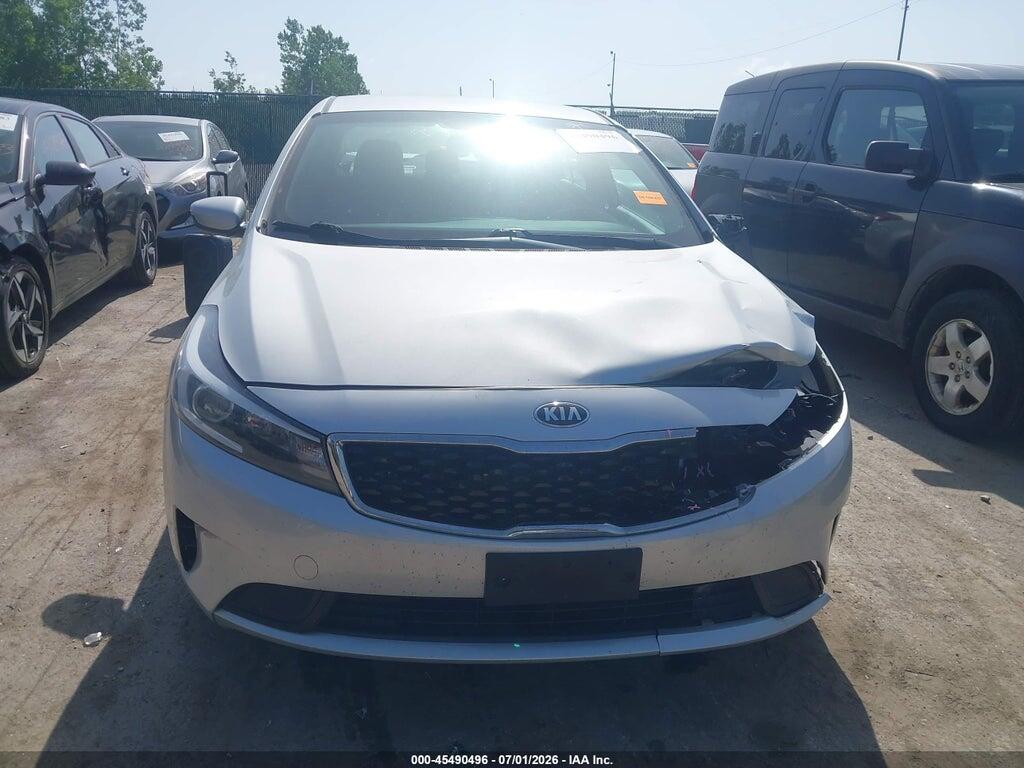 3KPFL4A79JE249801 2018 KIA FORTE photo no. 12