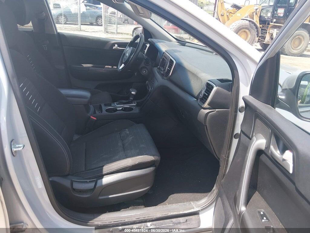 KNDPM3AC9J7390389 2018 KIA SPORTAGE photo no. 5