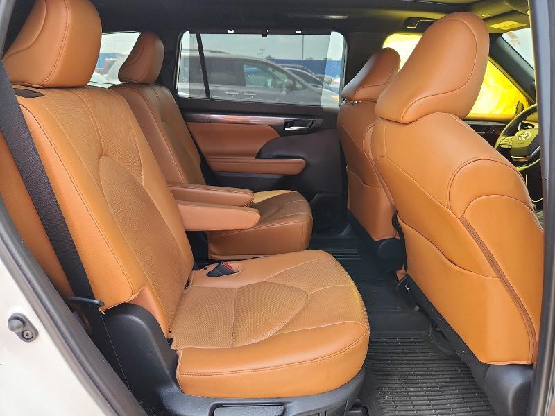 2021 TOYOTA HIGHLANDER PLATINUM — Фото 11 из 13